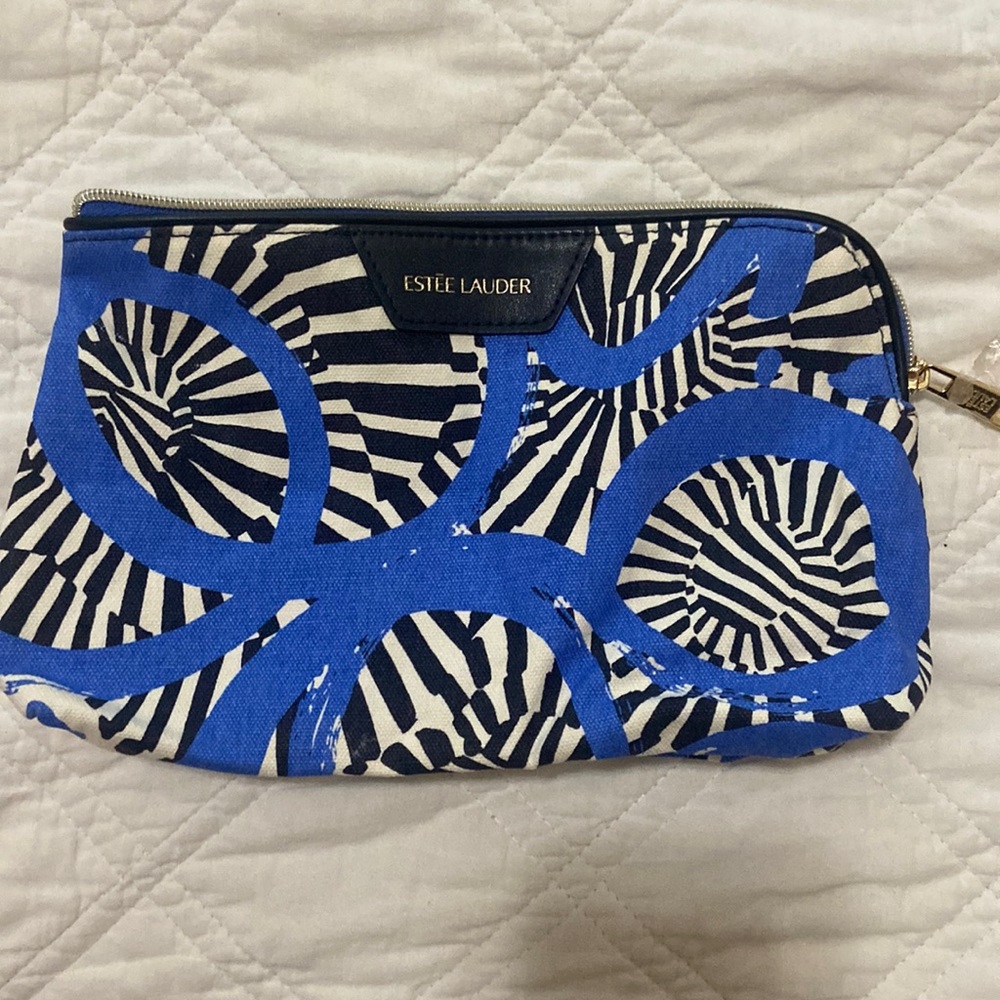 New Estée Lauder cosmetic bag